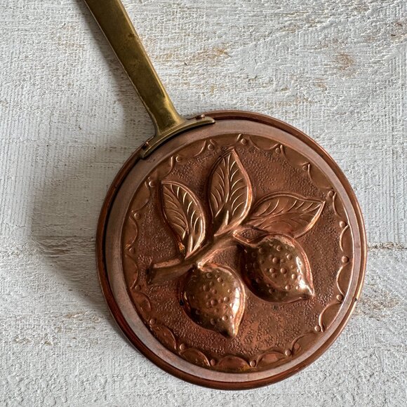 Vintage Copper and Brass Handled Molded Pan with Lemon Motive - Picture 2 of 11